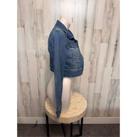 Long sleeve Jean jacket size medium - Picture 3 of 6